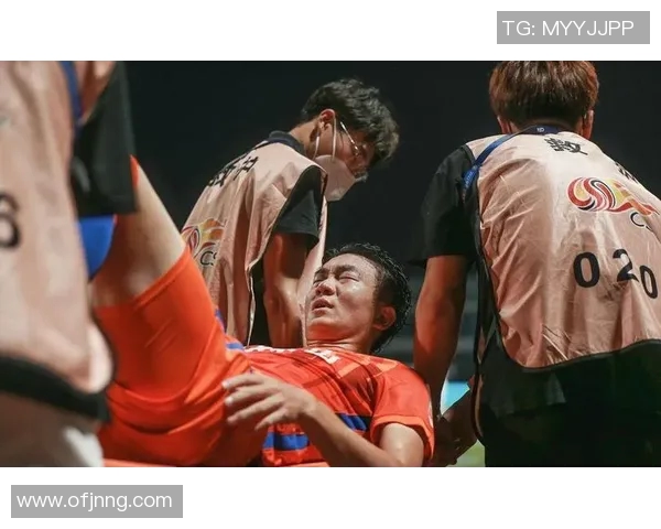 主力中卫转会传闻引发多方猜测 球迷与媒体纷纷解读未来动向